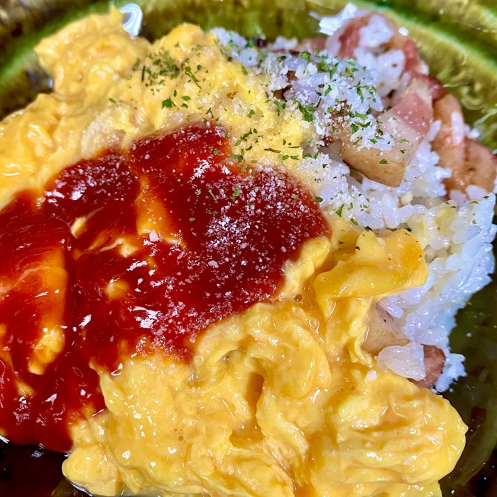 賄い!ベーコンガーリックチーズオムライス!